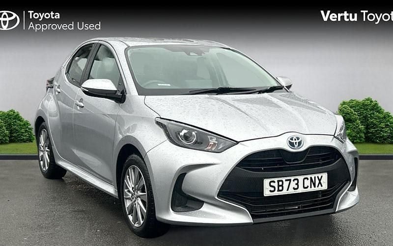 Used 2025 Toyota Yaris Hybrid Hatchback | £17,999 (Super price) - Image 1/4