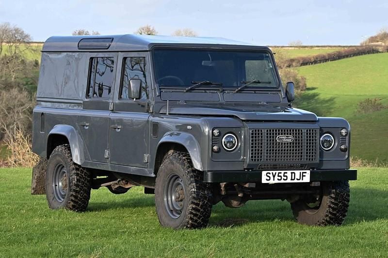 Grey Used 2005 Land Rover Defender Estate | £26,000 (Expensive) - Image 1/1