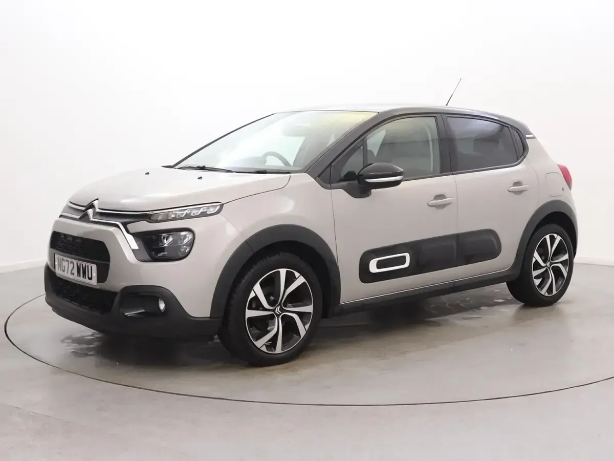 Używany Citroën C3 PureTech 2023 Beżowy Hatchback
