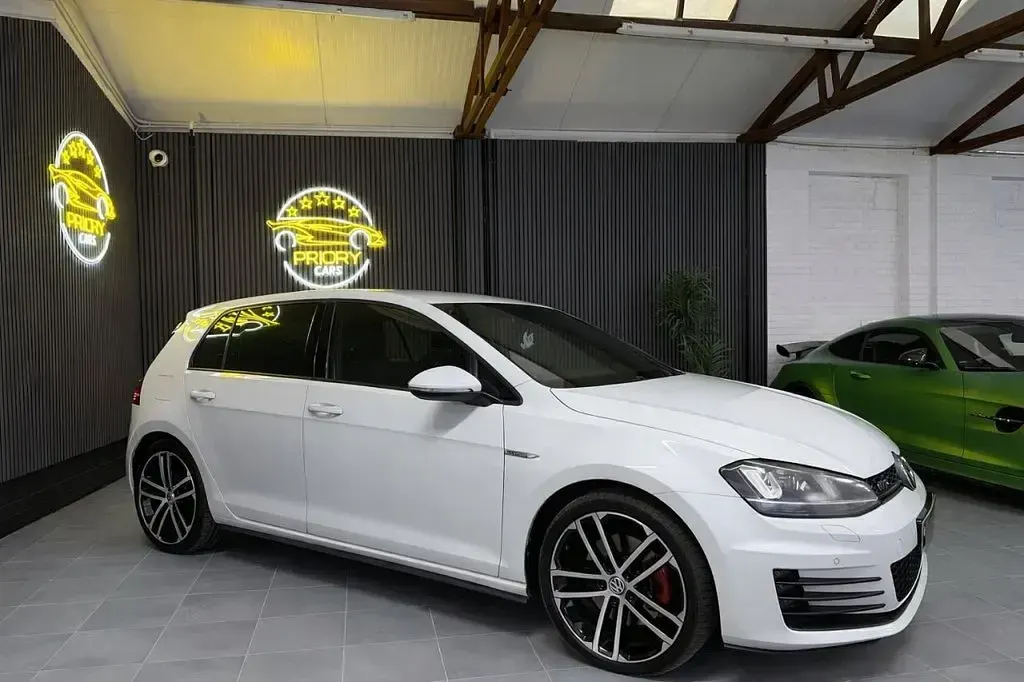 Used VW Golf VII GTD 2014 White Hatchback