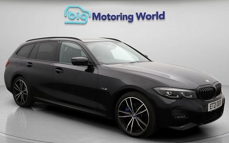 Used 2021 BMW 330e M Sport Estate | £21,000 (Fair price) - Image 1/4