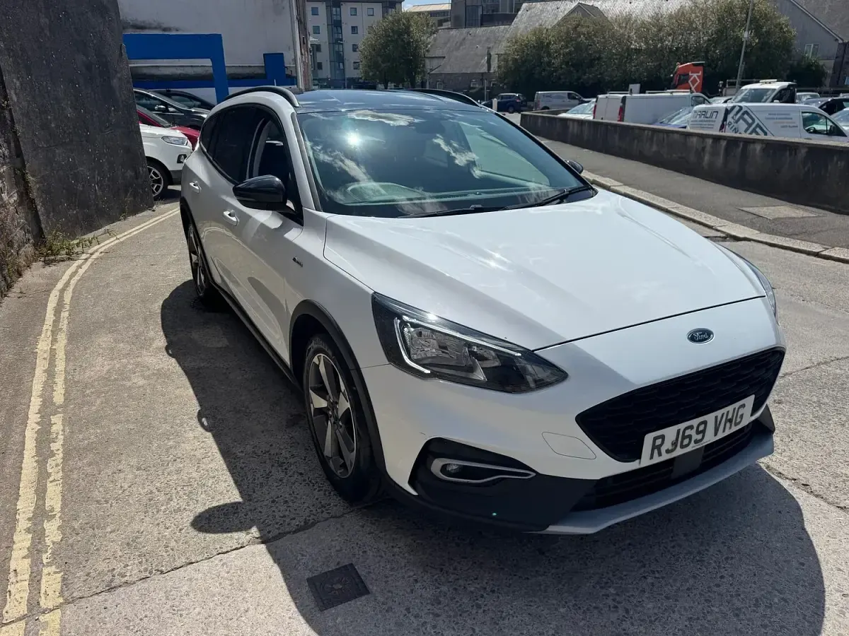 Used Ford Focus Active 2020 White Estate