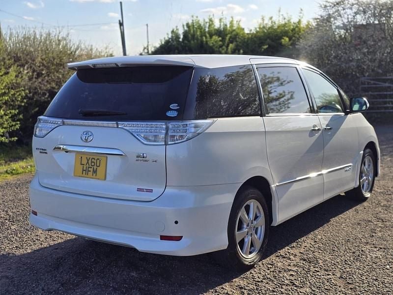 Used Toyota Estima Hybrid 2010 White MPV