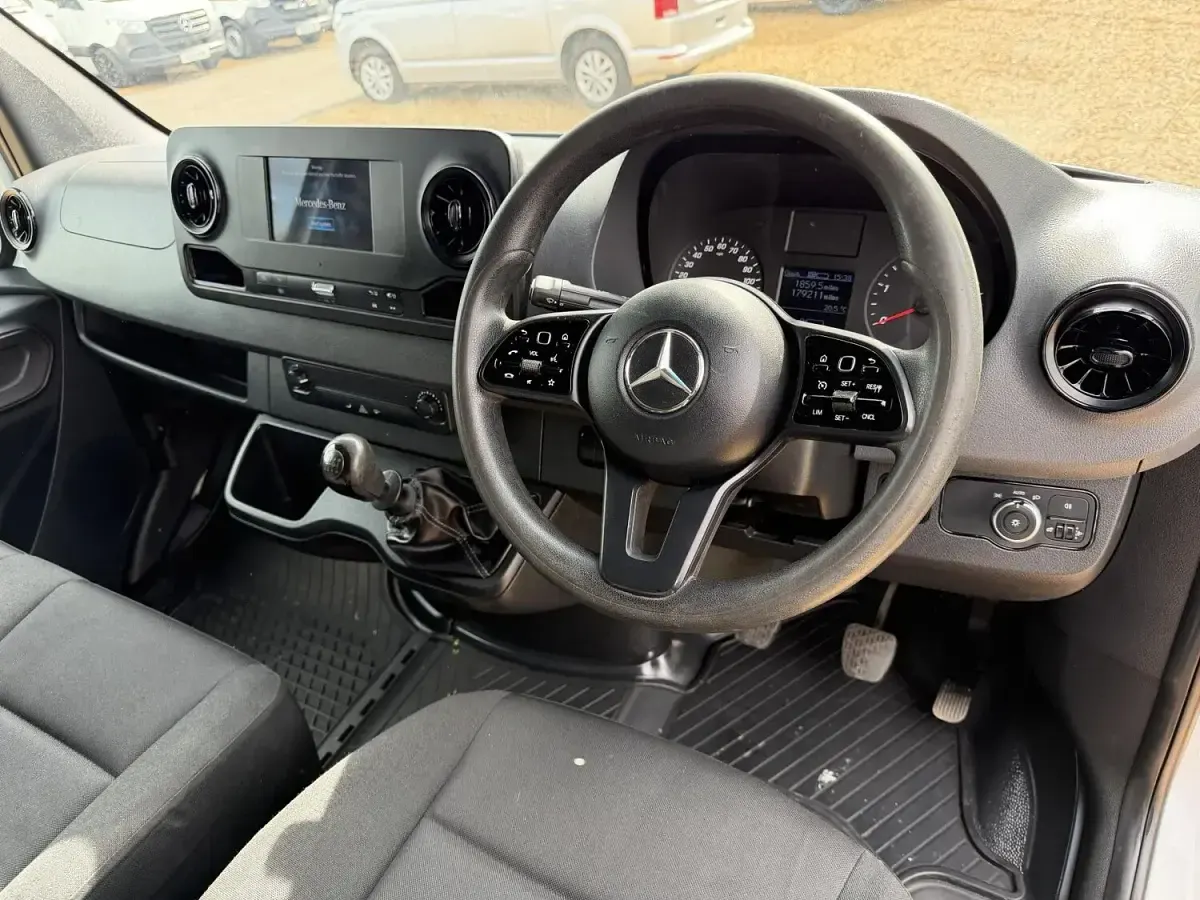 Used Mercedes Sprinter 141 HP (103 kW) 2020 White Van
