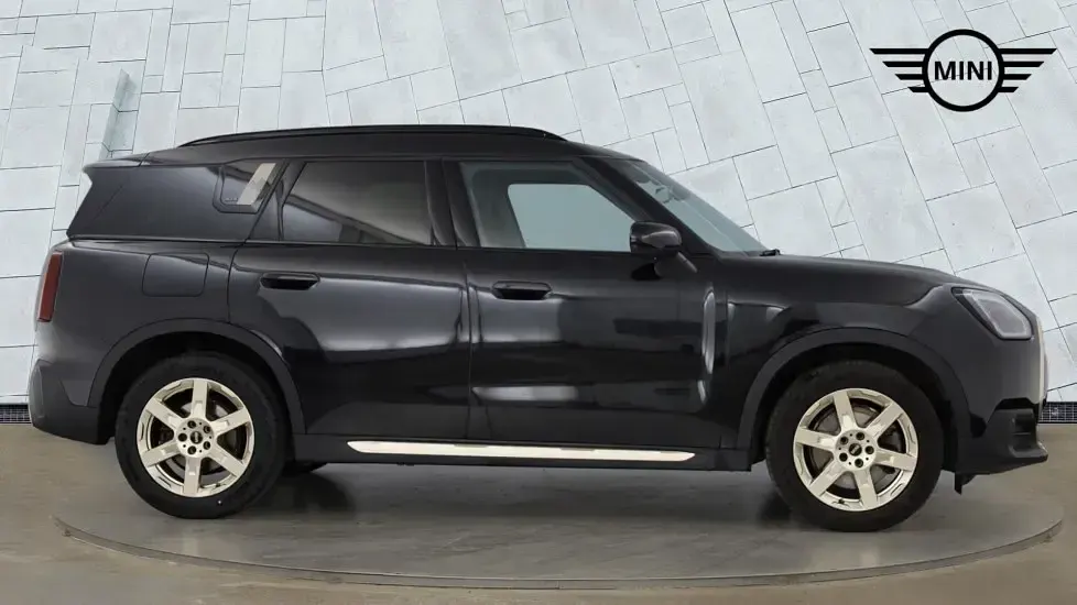 Used Mini Countryman 215 HP (158 kW) 2024 Black SUV