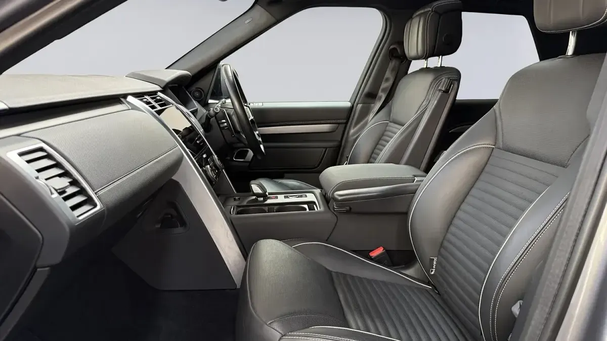 Used Land Rover Discovery HSE Dynamic 2022 Eiger grey SUV