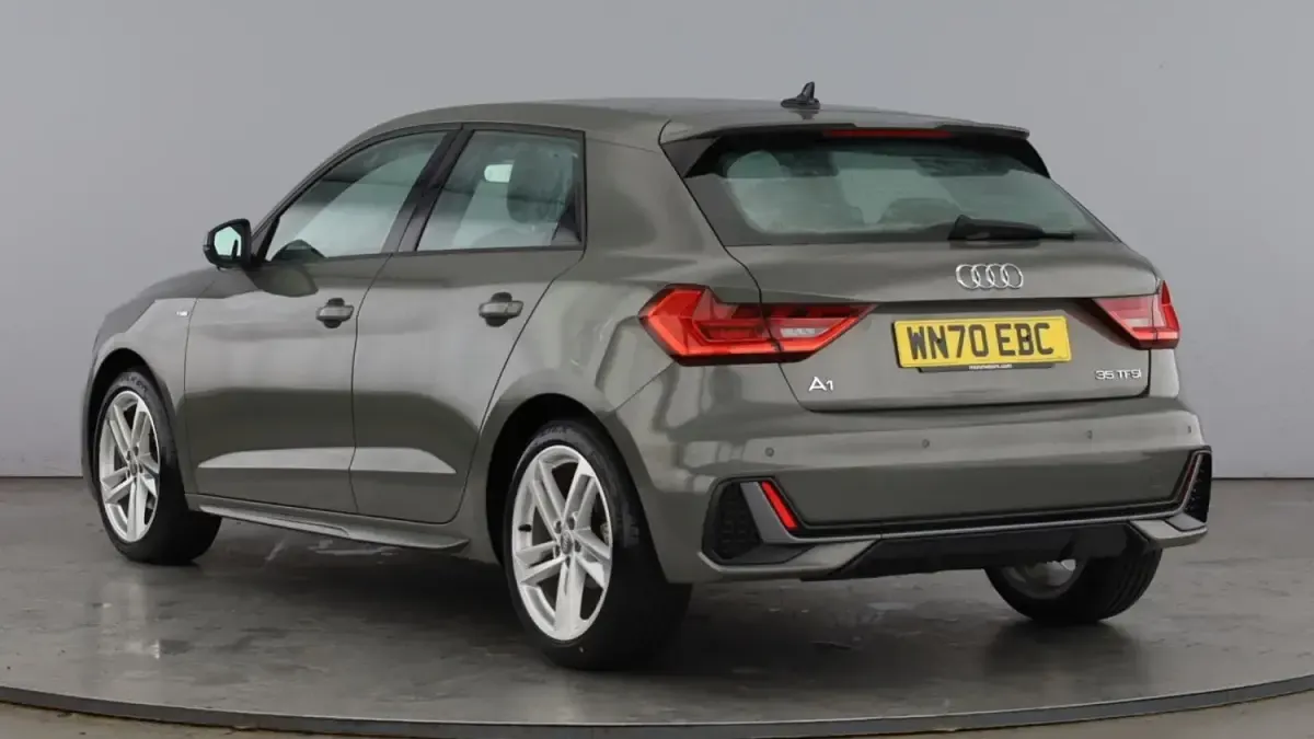 Usado Audi A1 Sportback S-Line 150 HP (110 kW) 2020 Cinzento Citadino