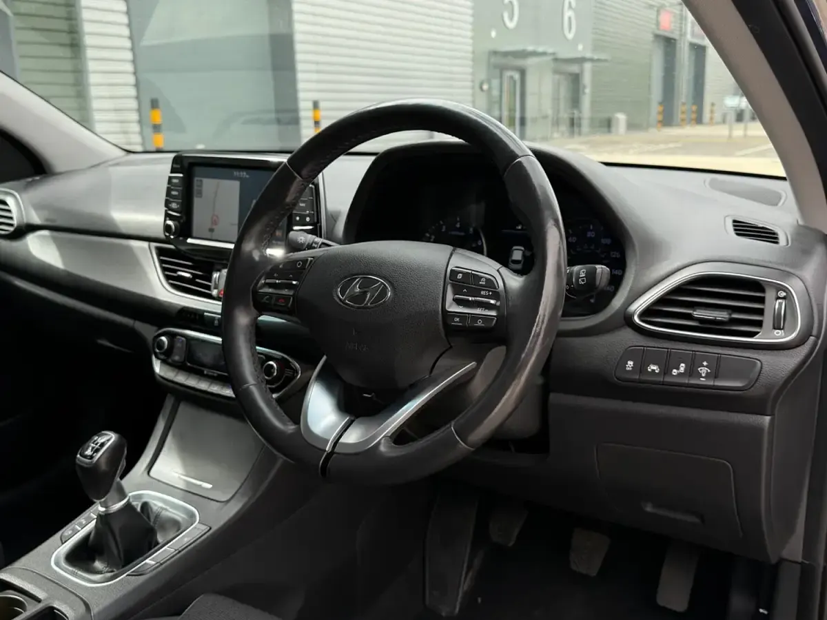 Used Hyundai i30 Premium 2017 Blue Hatchback
