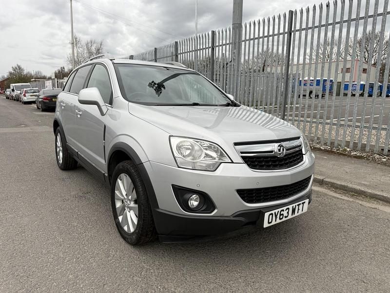 Usado Vauxhall Antara 184 HP (135 kW) 2013 Prateado SUV