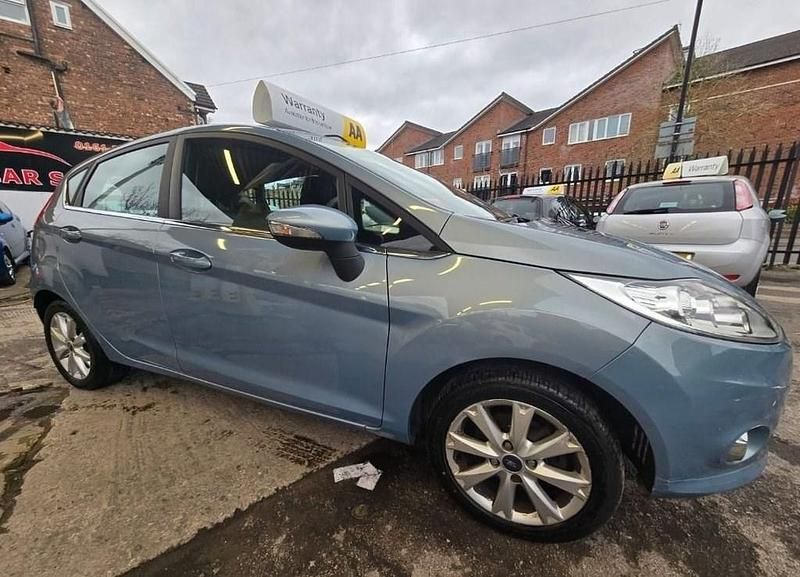 Used Ford Fiesta Zetec 96 HP (70 kW) 2009 Blue Hatchback