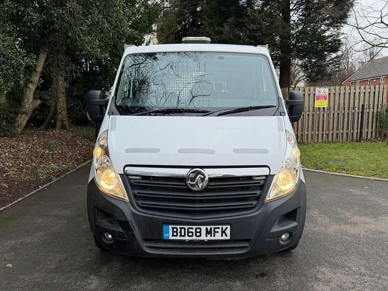 Used Vauxhall Movano 130 HP (95 kW) 2018 White MPV