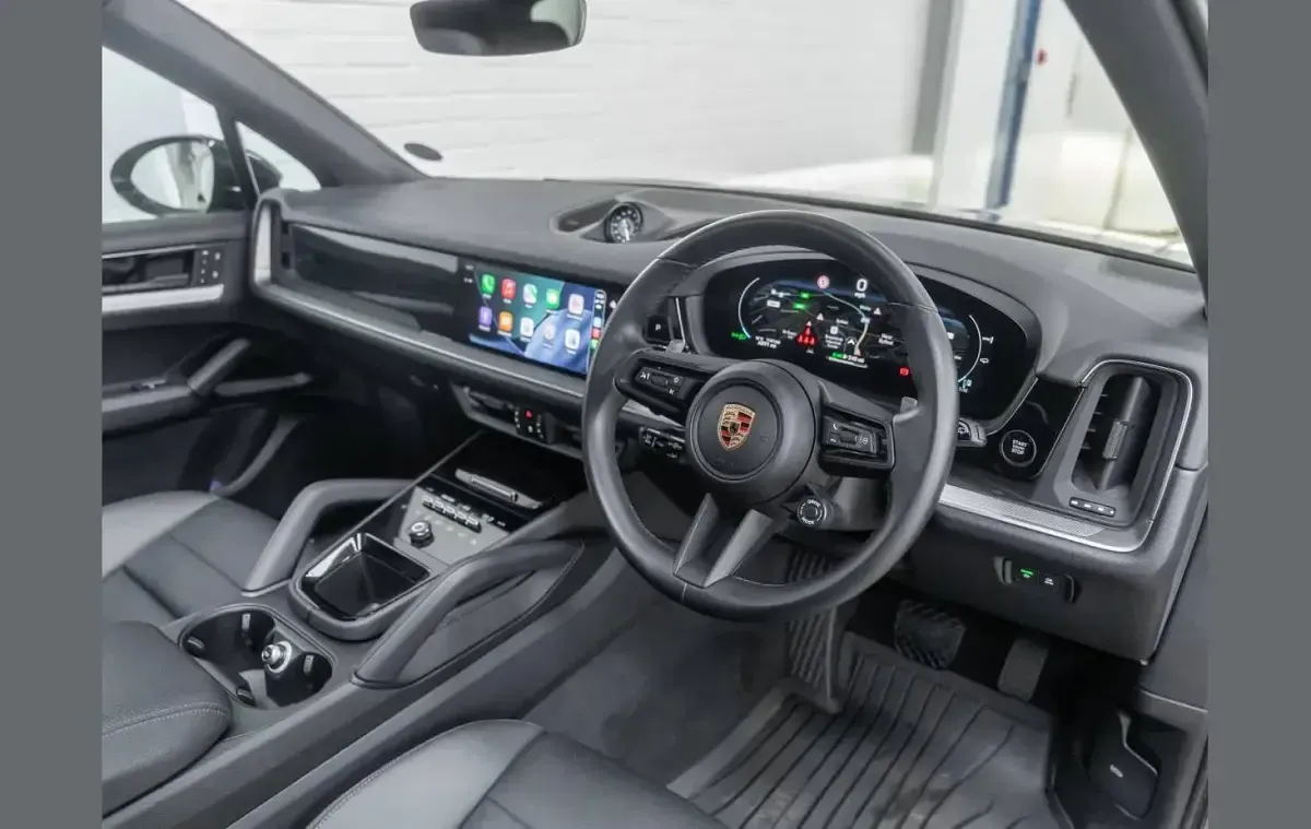 Used Porsche Cayenne 464 HP (341 kW) 2024 Grey SUV