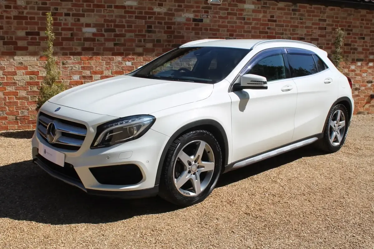 Used Mercedes GLA250 AMG line 211 HP (155 kW) 2014 White SUV