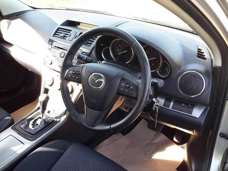 Used Mazda 6 155 HP (114 kW) 2012 Bright silver Hatchback