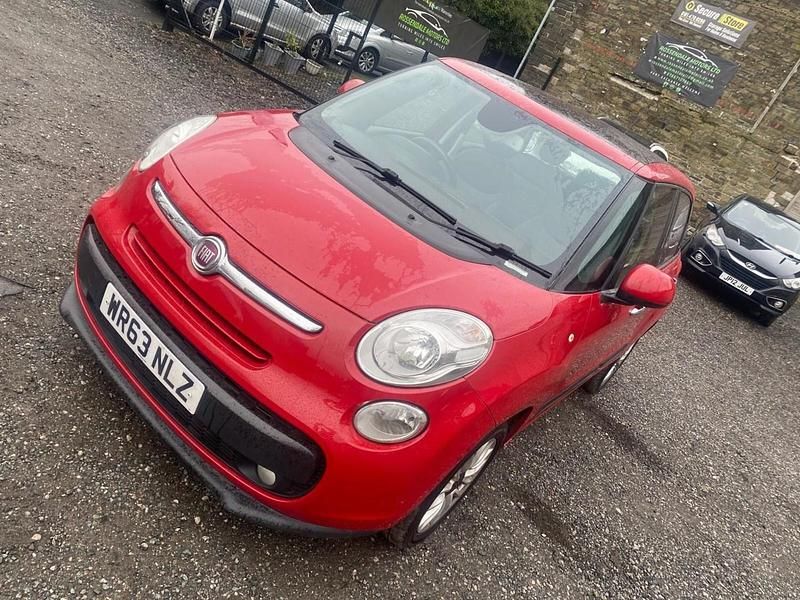 Used Fiat 500L Lounge 105 HP (77 kW) 2013 Red MPV