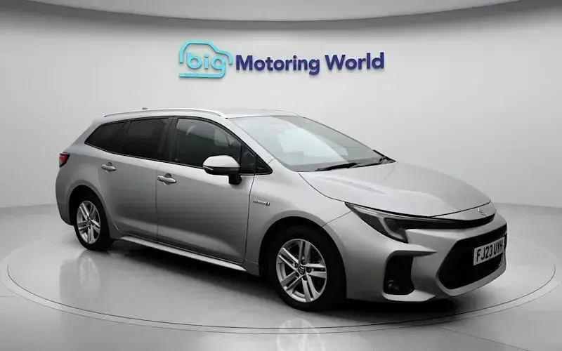 Used Suzuki Swace 140 HP (102 kW) 2023 Silver Estate