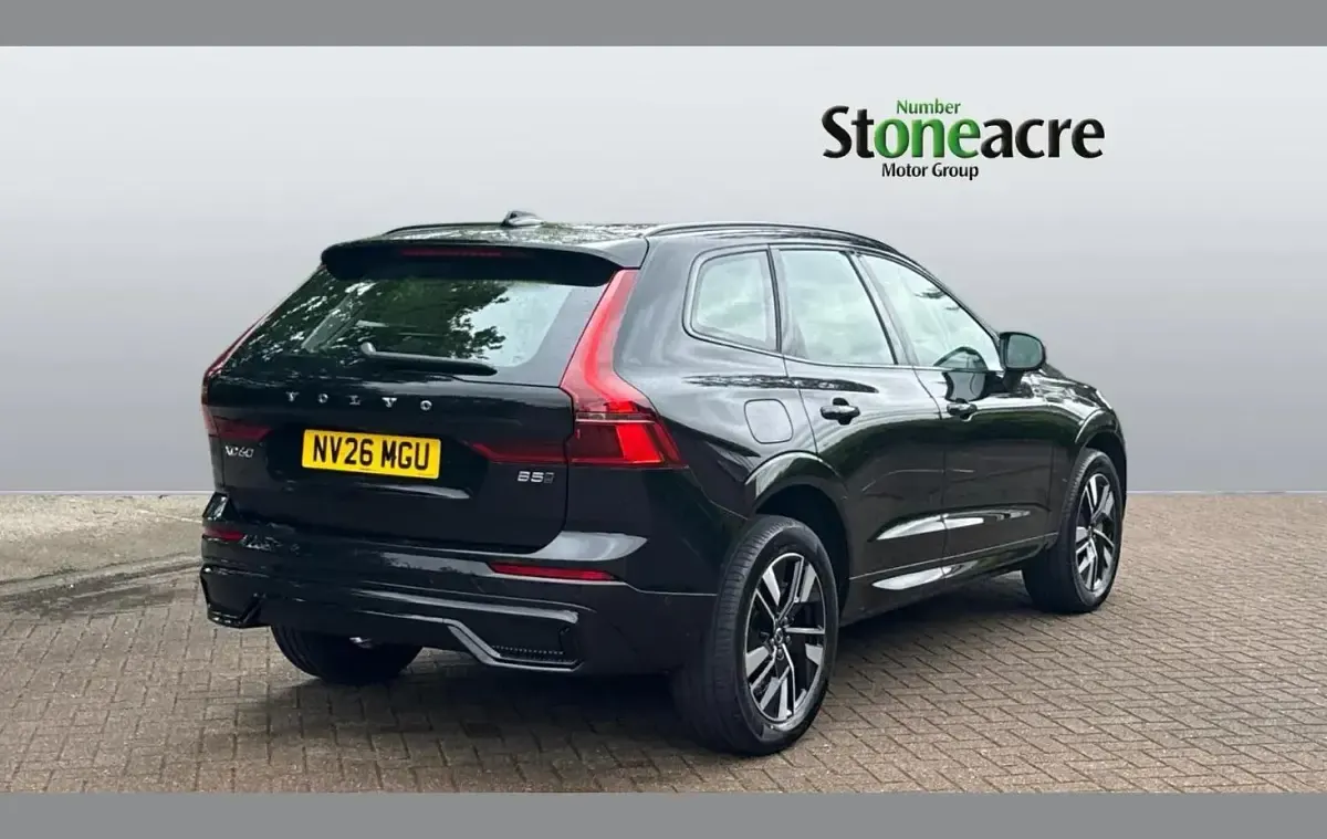 New Volvo XC60 Plus 247 HP (181 kW) 2026 Black SUV