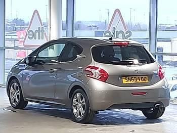 Used Peugeot 208 Allure 82 HP (60 kW) 2013 Grey Hatchback