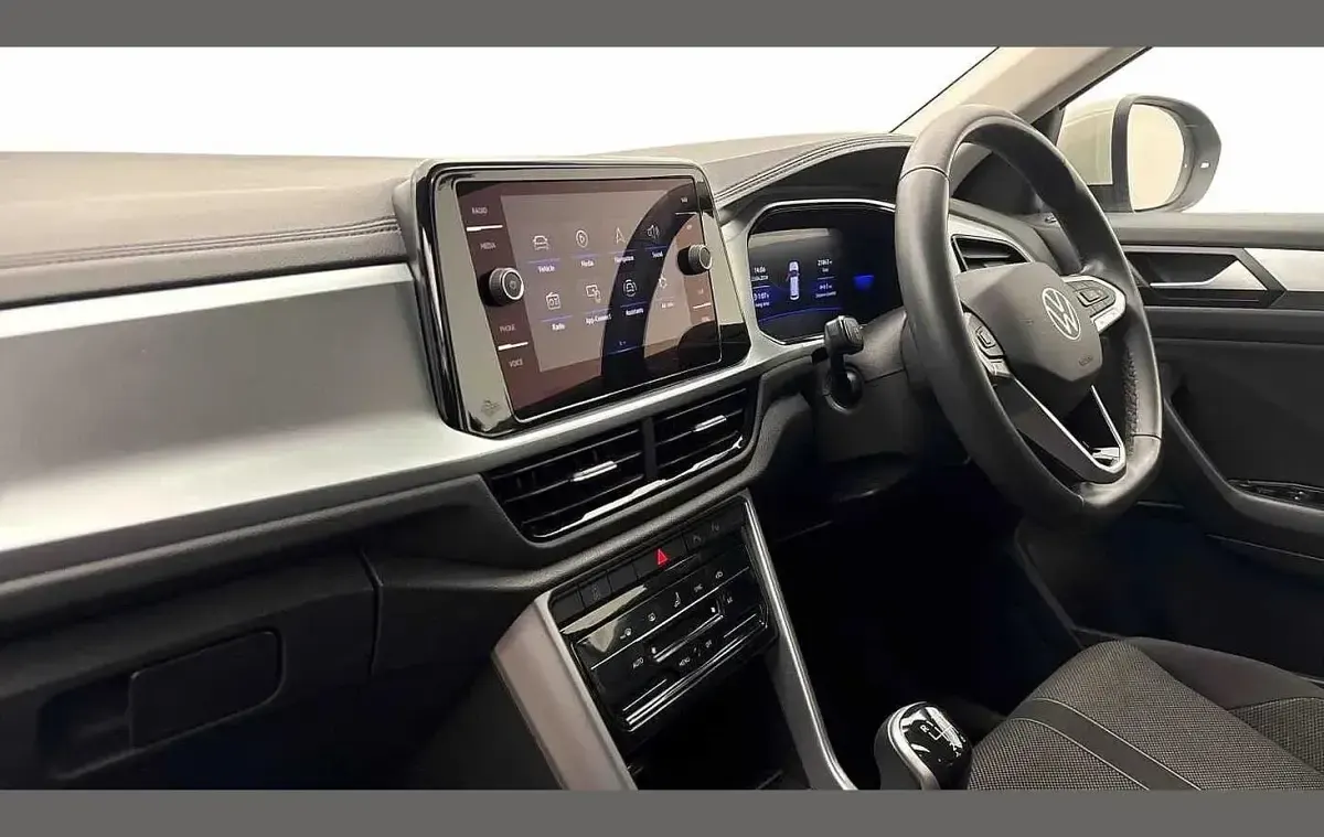 Used VW T-Roc Life 110 HP (80 kW) 2023 Grey SUV