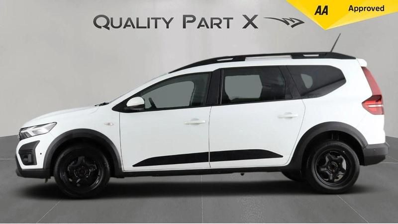 Used Dacia Jogger Expression 110 HP (80 kW) 2023 White MPV