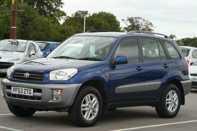 Used 2004 Toyota RAV4 SUV | £2,889 (Good price) - Image 1/4