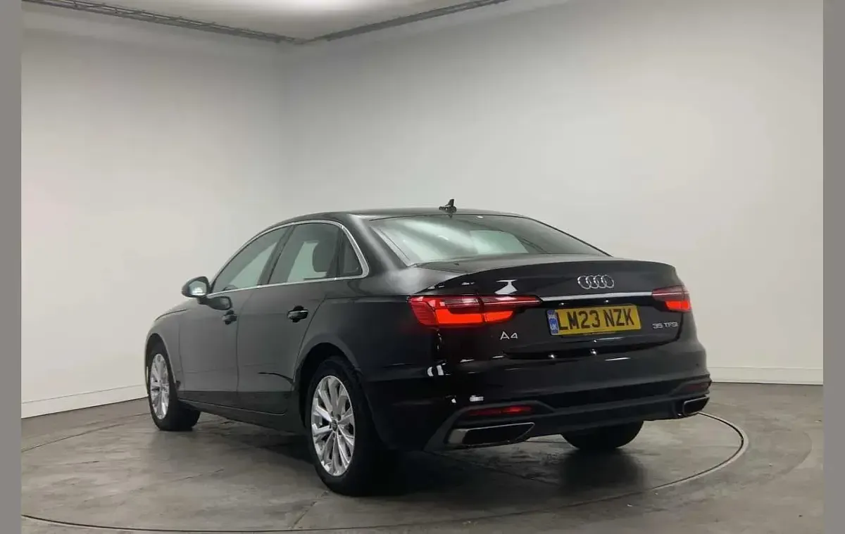 Used Audi A4 Comfort 147 HP (108 kW) 2023 Black Sedan