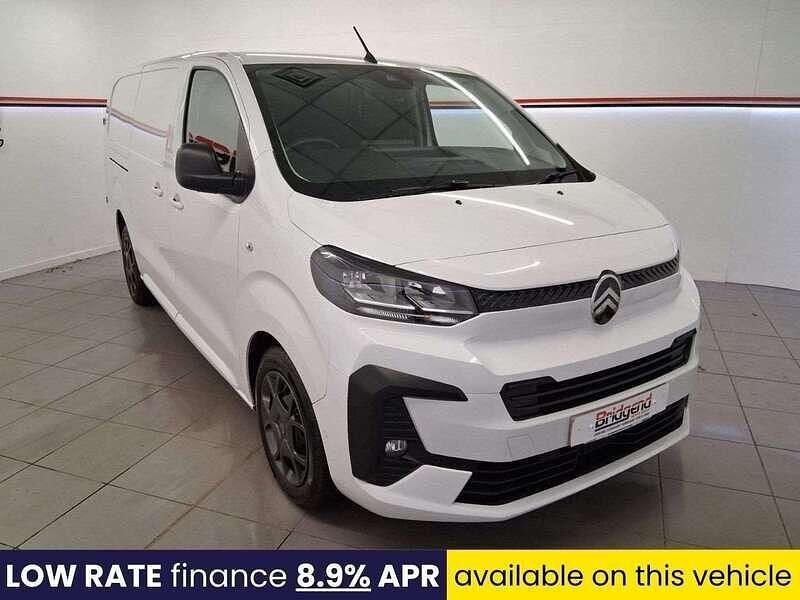 White Used 2024 Citroën Dispatch MPV | £17,999 (Fair price) - Image 1/4