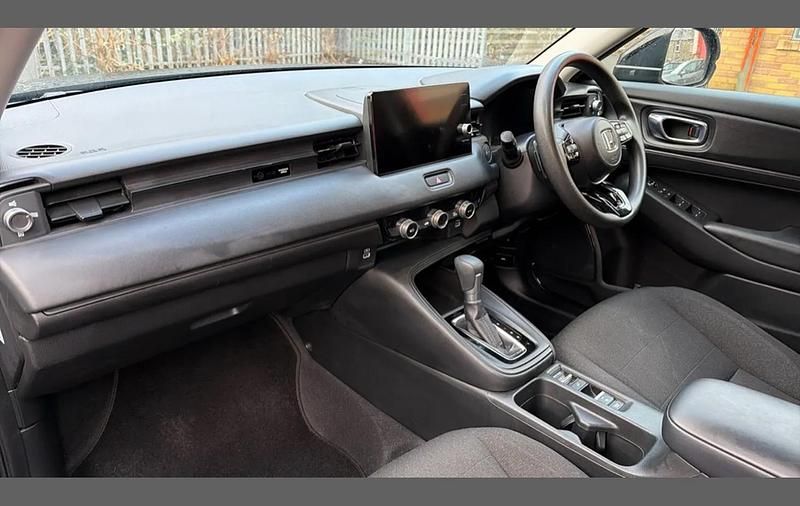 Used Honda HR-V Elegance 128 HP (94 kW) 2023 Black SUV