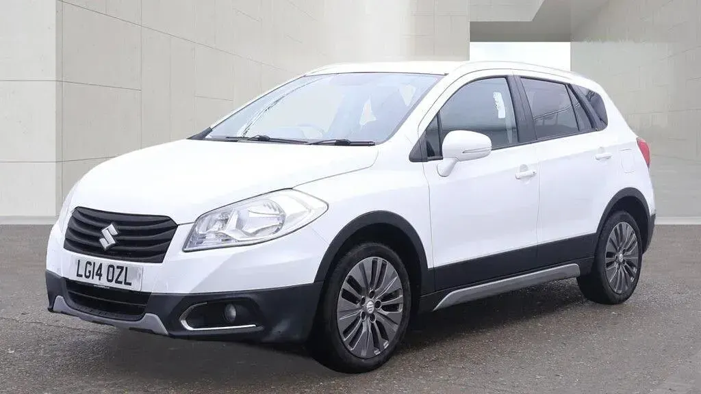 Used Suzuki SX4 S-Cross SZ4 120 HP (88 kW) 2014 White Hatchback