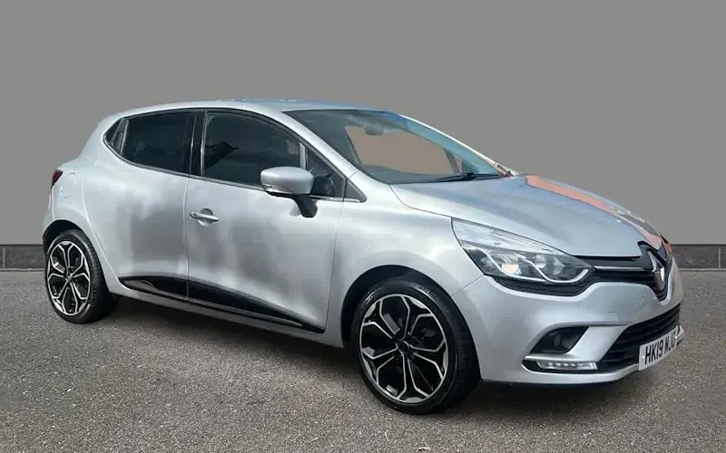 Used Renault Clio Iconic 90 HP (66 kW) 2019 Hatchback