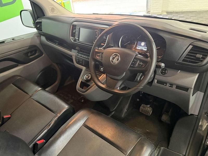 Used Vauxhall Vivaro Elite 180 HP (132 kW) 2019 Grey MPV