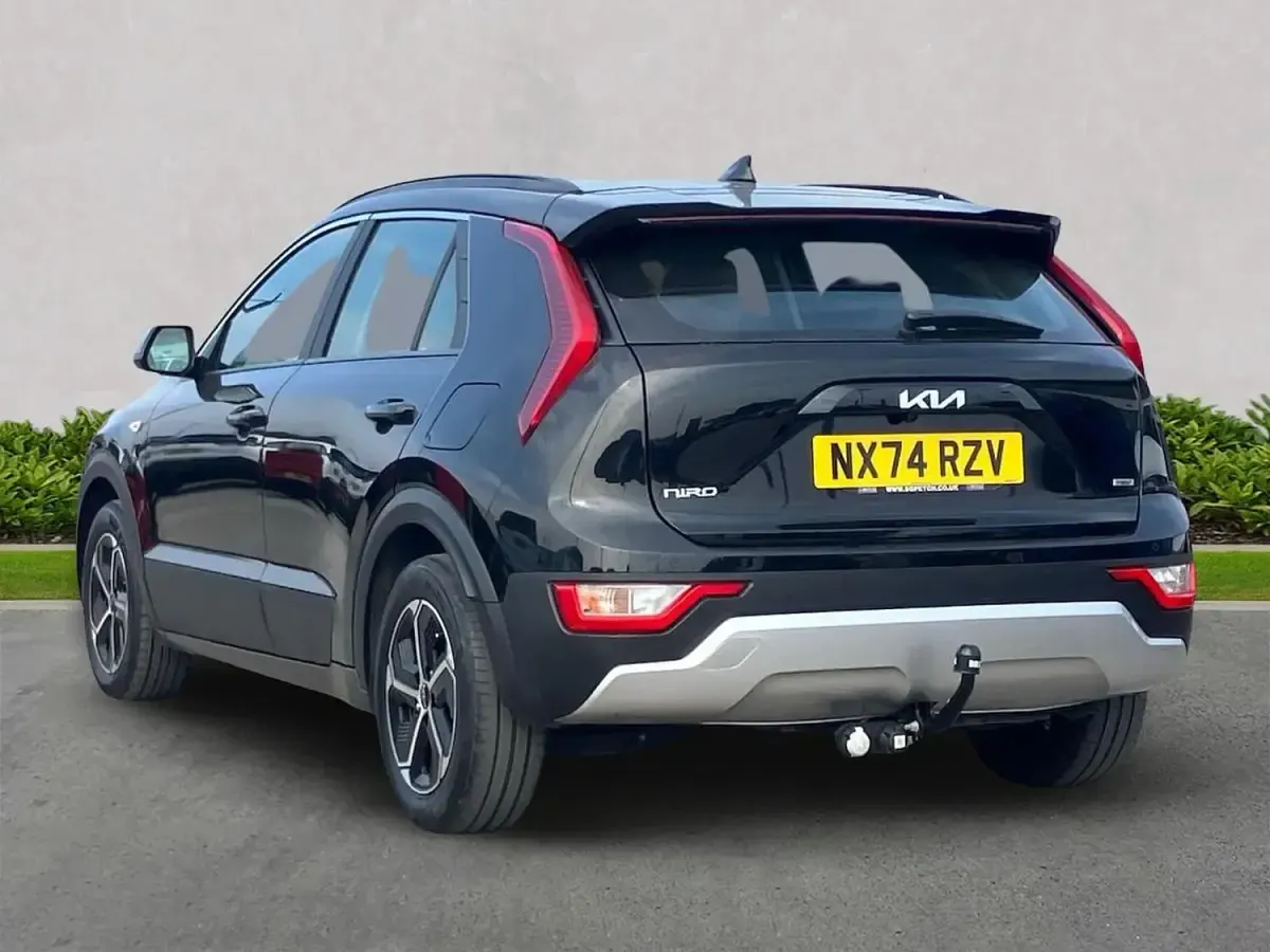 Gebraucht Kia Niro 127 PS (93 kW) 2024 Schwarz SUV