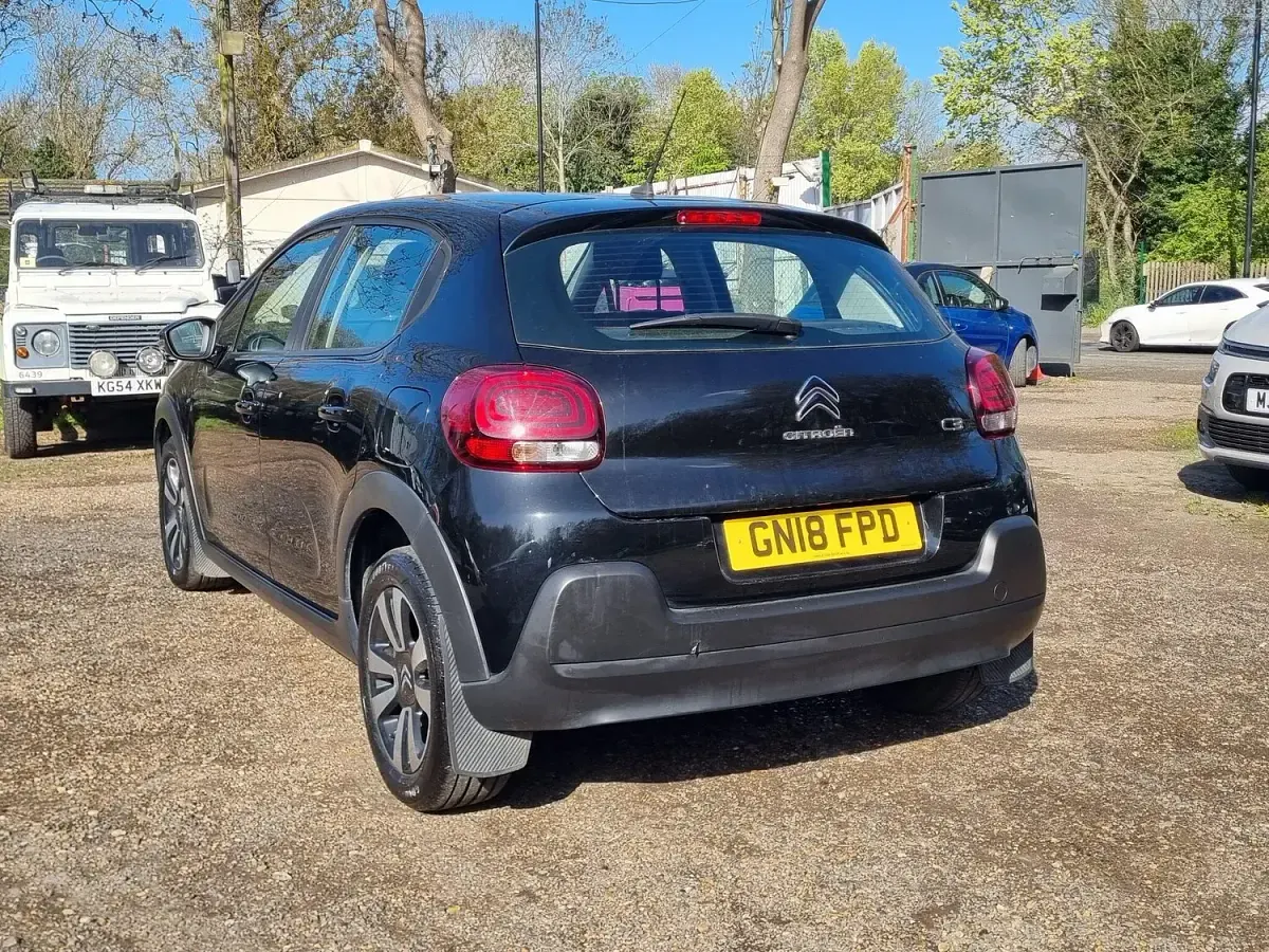 Used Citroën C3 Flair 100 HP (73 kW) 2024 Black Hatchback