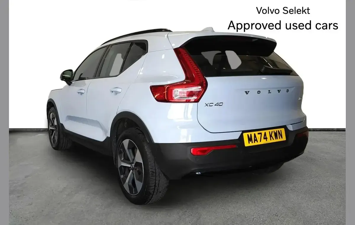 Used Volvo XC40 Plus 163 HP (119 kW) 2024 Blue SUV