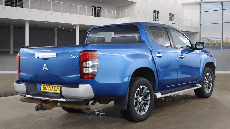 Used Mitsubishi L200 2021 Blue Pickup