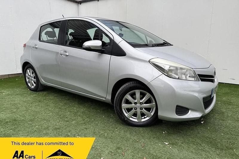 Used 2012 Toyota Yaris | £5,995 (Fair price) - Image 1/1