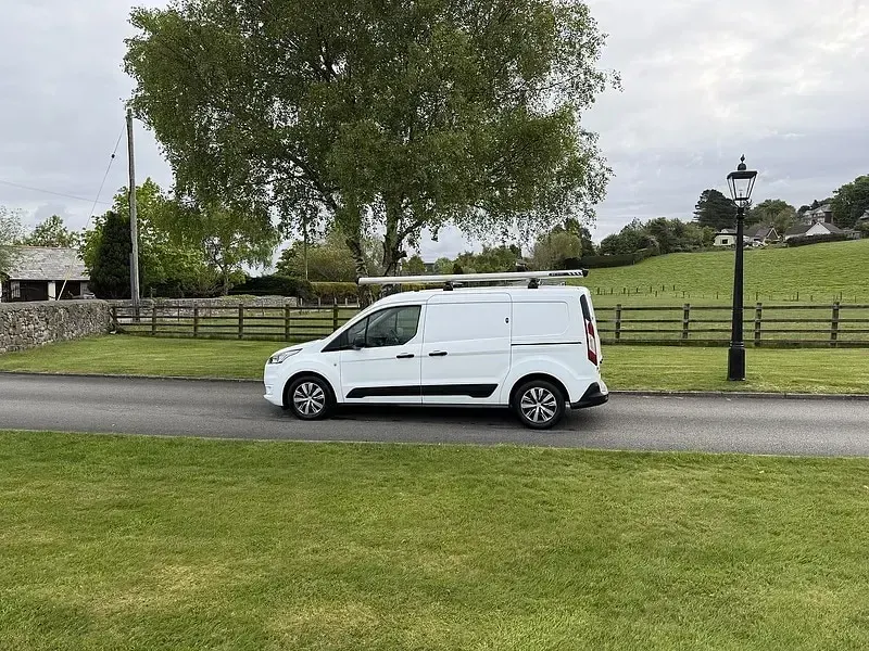 Used Ford Transit Connect Trend 100 HP (73 kW) 2019 White MPV