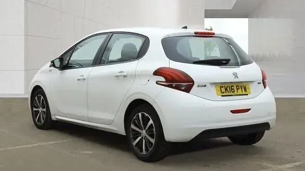 Second-hand Peugeot 208 2016 Alb Hatchback
