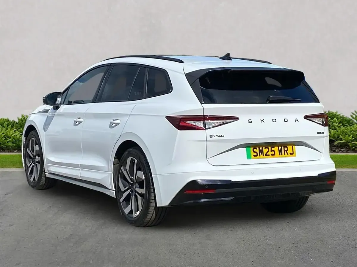 Used Skoda Enyaq iV SportLine 210 kW (286 HP) 2025 White SUV