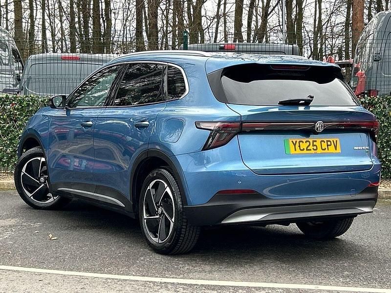 Used MG MG5 EV Trophy 63 kW (87 HP) 2025 Blue Estate