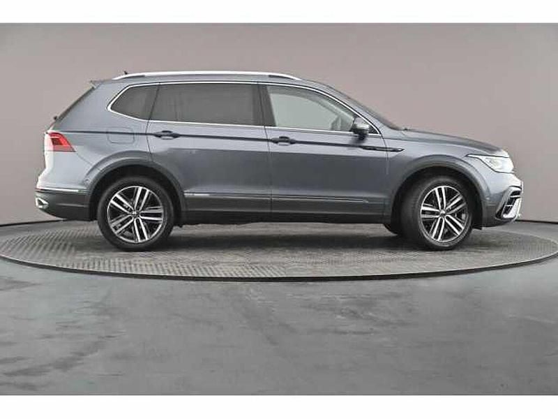 Used VW Tiguan Allspace Elegance 150 HP (110 kW) 2023 Grey SUV
