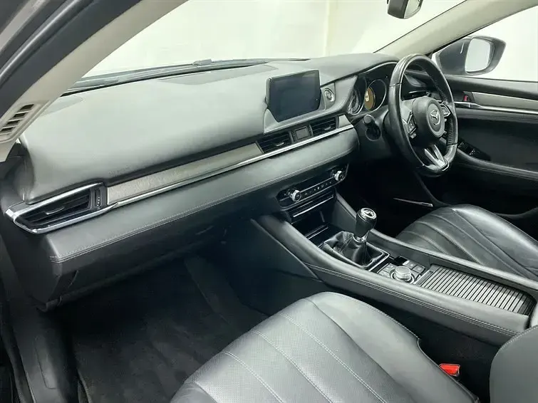 Usado Mazda 6 Inclusive 2018 Cinzento Sedan