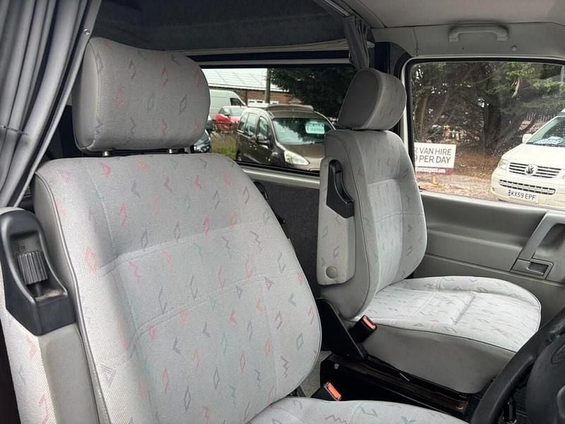 Used VW Transporter 68 HP (50 kW) 1998 White Van