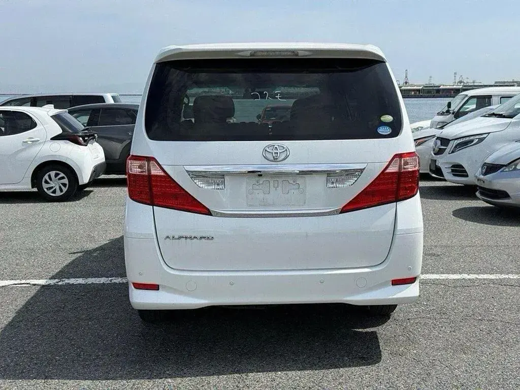 Used Toyota Alphard 170 HP (125 kW) 2010 MPV