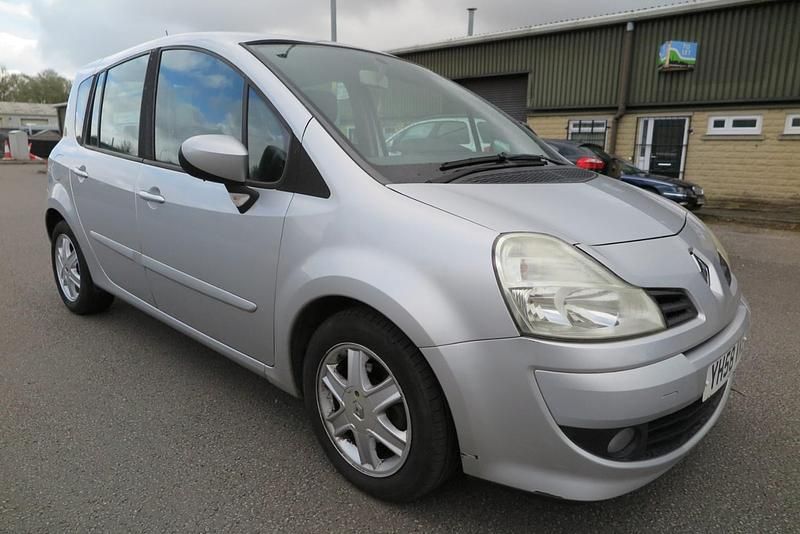 Used Renault Grand Modus Dynamique 86 HP (63 kW) 2008 Silver MPV