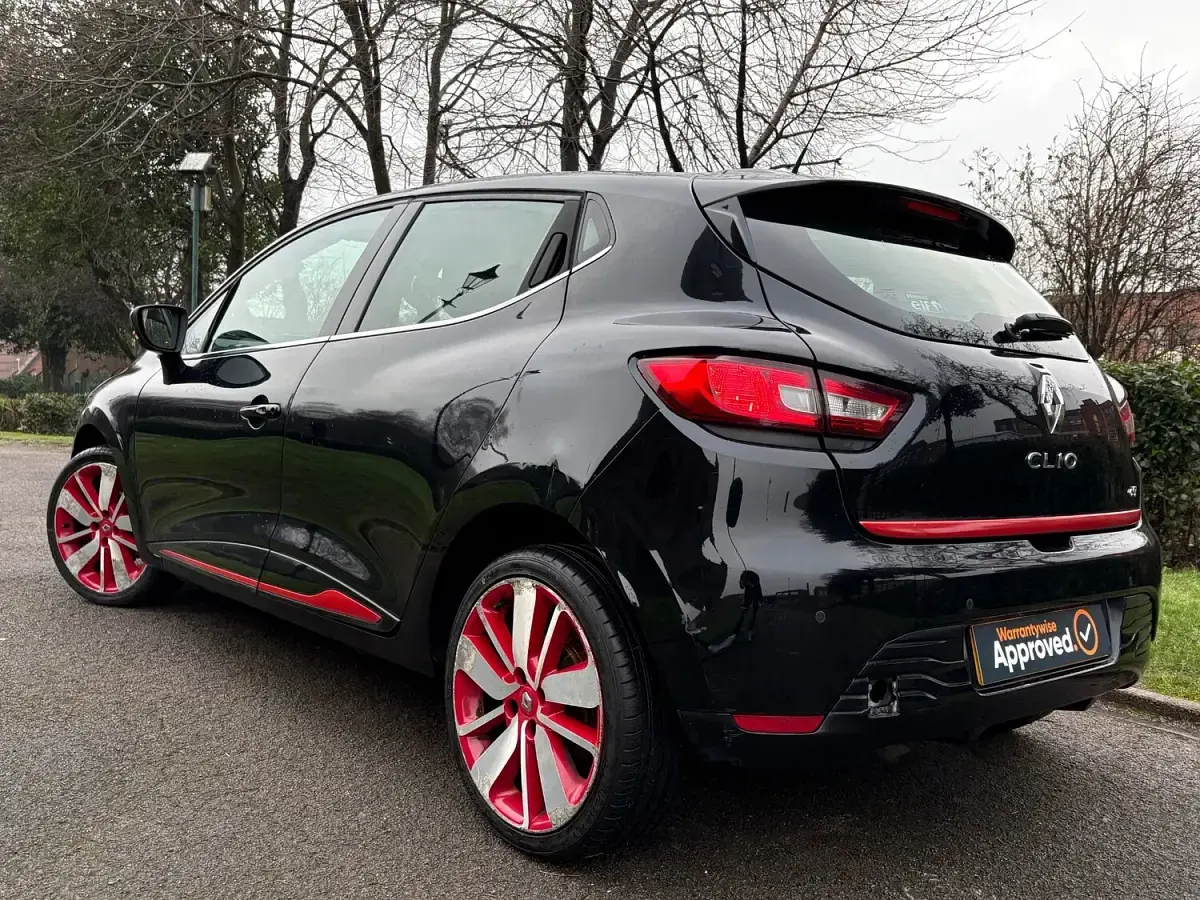 Used Renault Clio Dynamique 90 HP (66 kW) 2014 Black Hatchback