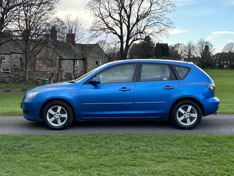 Used Mazda 3 105 HP (77 kW) 2006 Blue Hatchback