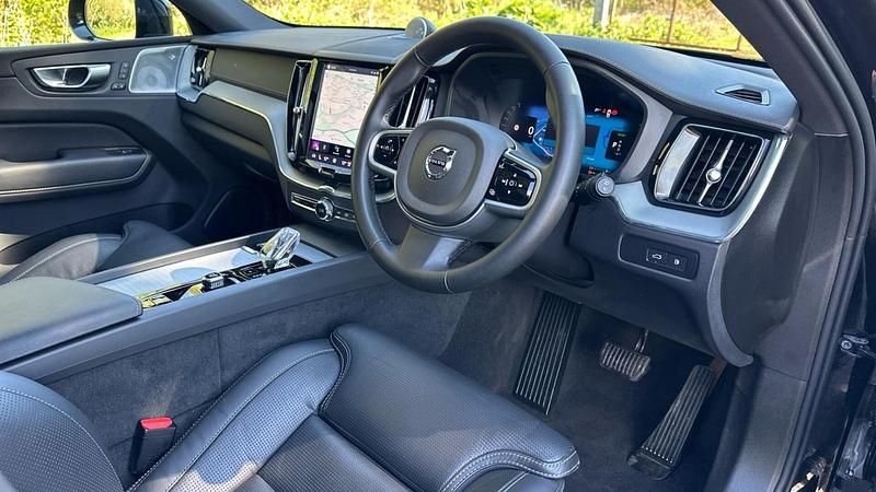 Used Volvo XC60 Ultra 449 HP (330 kW) 2025 Black SUV
