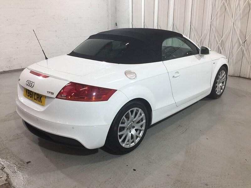 Used Audi TT Roadster S-Line 160 HP (117 kW) 2011 White Cabriolet