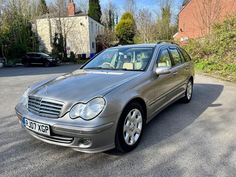 Used Mercedes C220 Elegance 150 HP (110 kW) 2007 Silver Estate